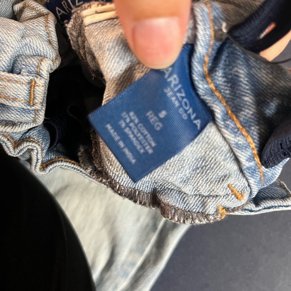 Arizona Jean Company Light Blue Denim - Picture 2 of 2